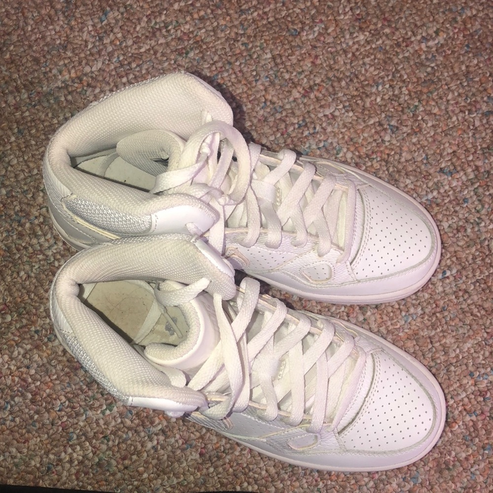 Women’s Nike Air Force 7.5